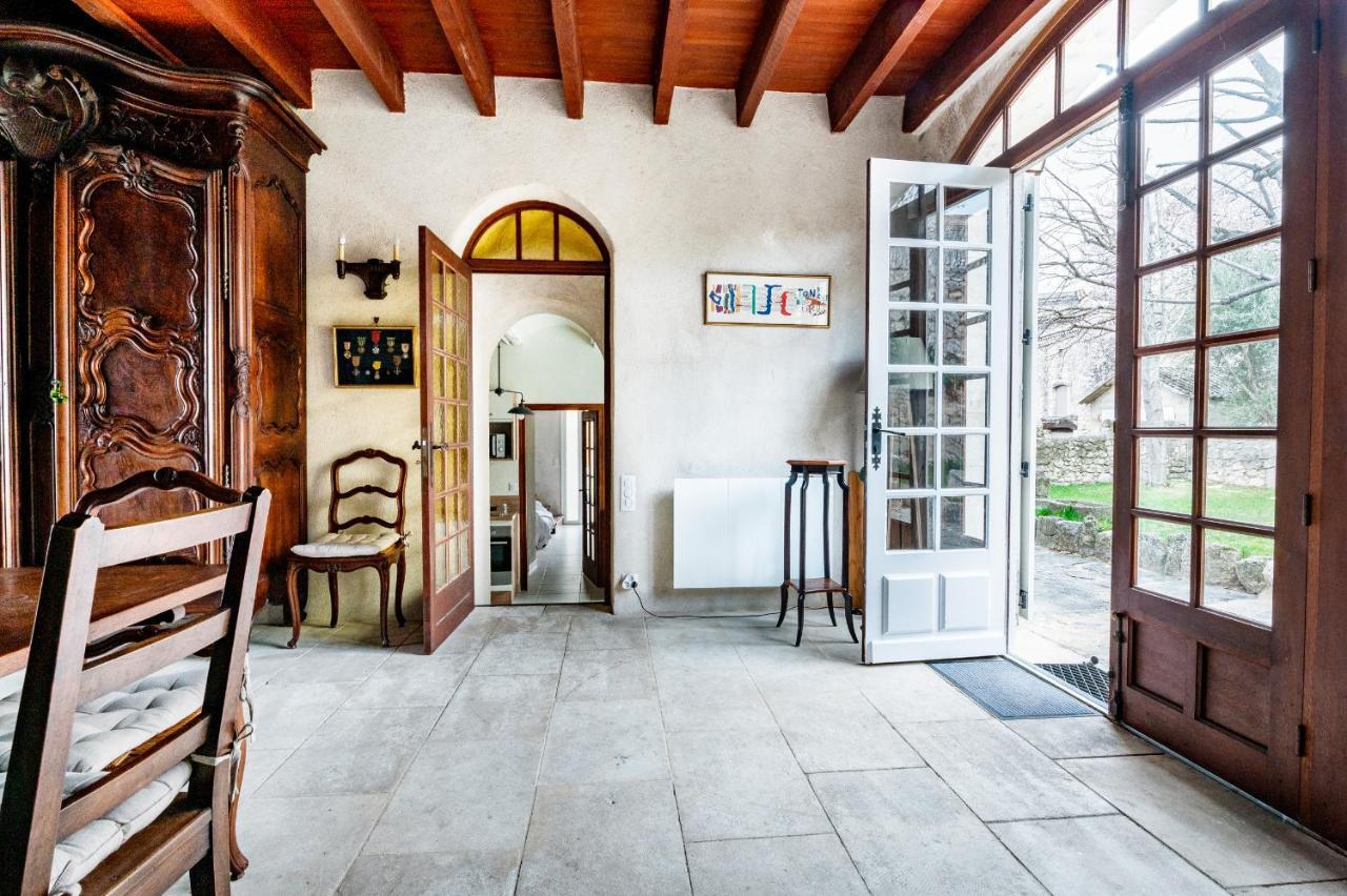 La Closerie D'Escalin Gite 12 Personnes Et Jacuzzi La Garde Adhemar Luaran gambar