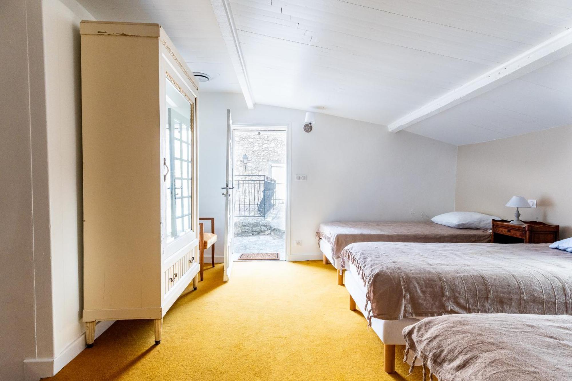 La Closerie D'Escalin Gite 12 Personnes Et Jacuzzi La Garde Adhemar Luaran gambar